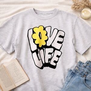 LOVE LIFE Graphic Tee – Gray | Size Medium (Fits Men’s M / Women’s Oversized)